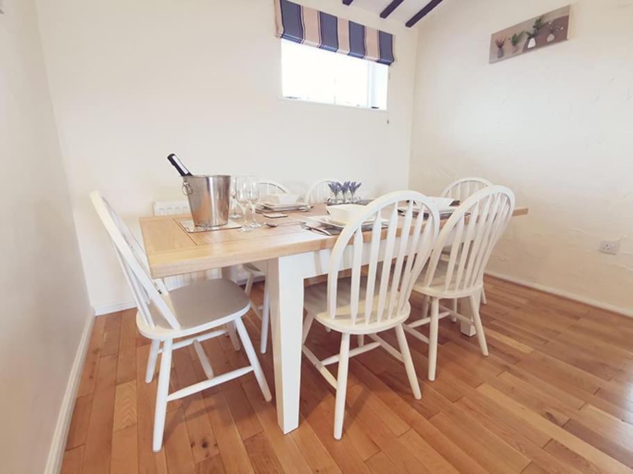 Holiday home Retreat-3 Bed-pet Friendly-central Location Trearddur